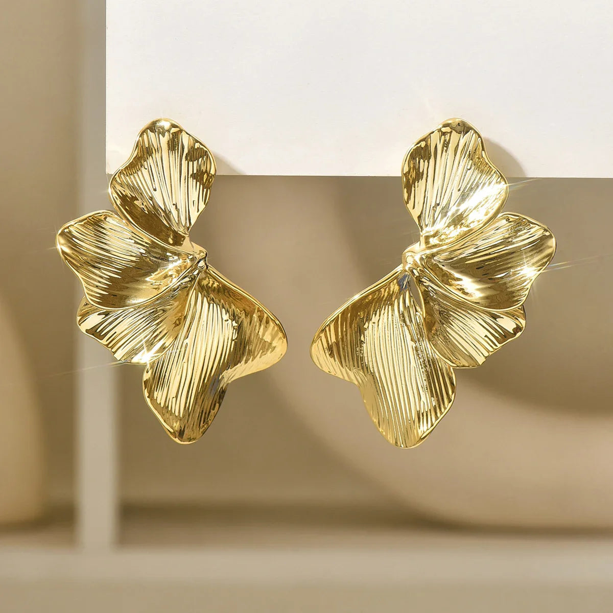 Elegant Leaf Stud Earrings for Everyday Grace-3